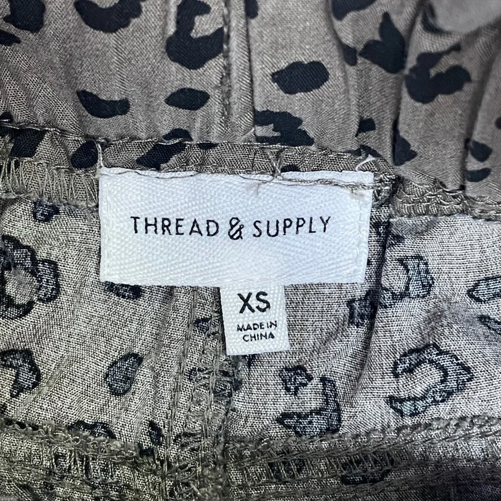 Thread & Supply Leopard Print‎ Shorts Paper Bag Waist Casual Olive XS